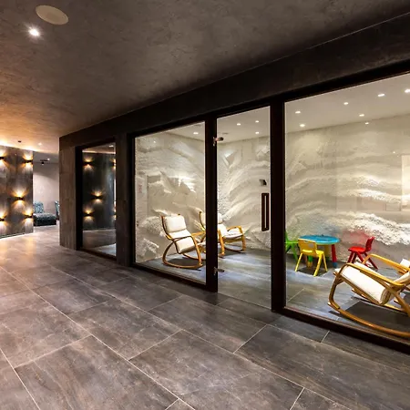 Empire Balneo & Spa Hotel-2